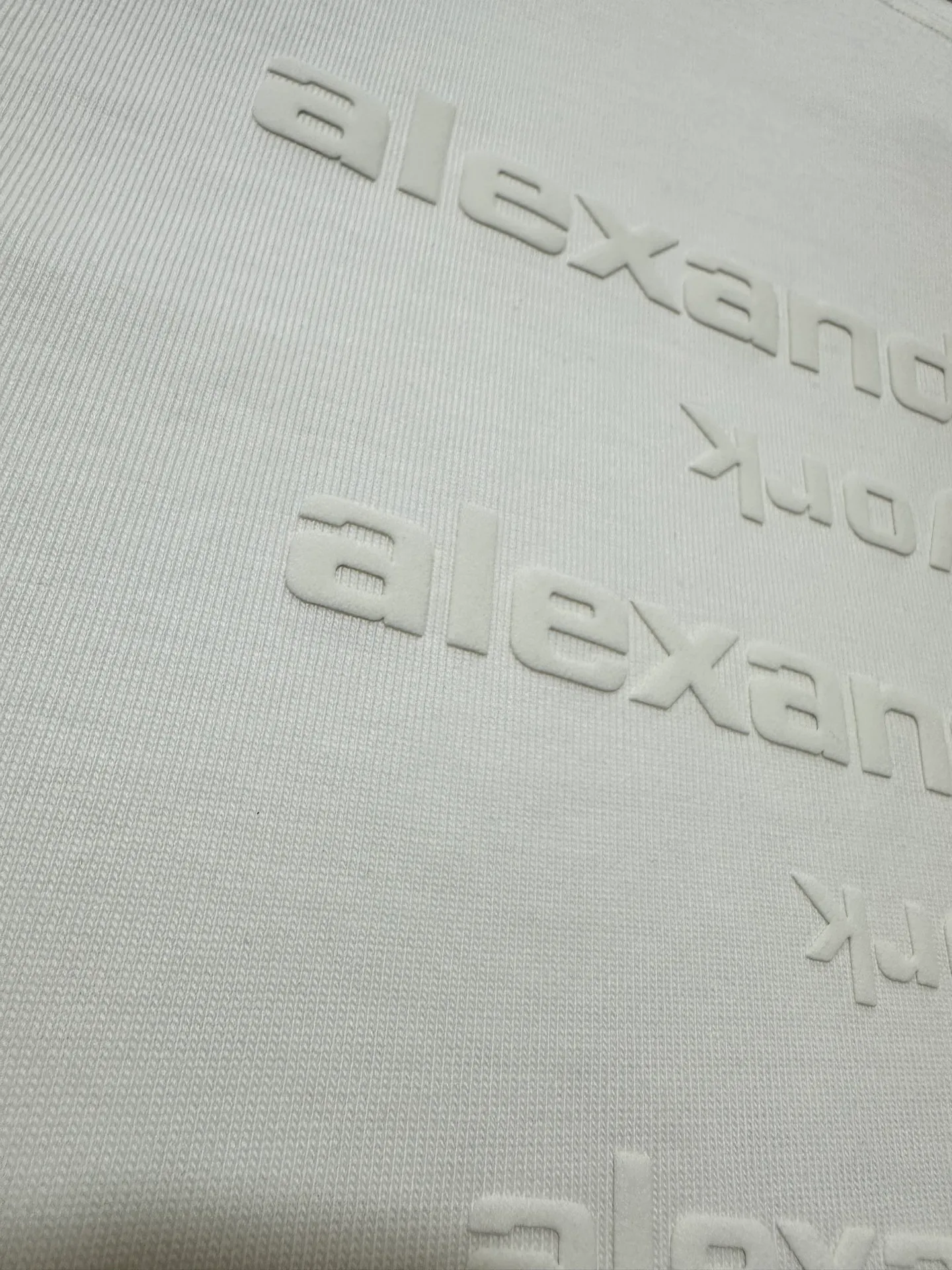 ￼ 145- New Arrival g Alexander wang 2026fw New Arrival T : 2*2 g Color Change Same Style Color: Black White Size: XS S M L XL